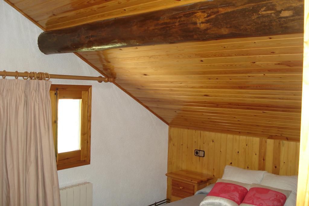 Apartaments Pont Romanic Espot Bilik gambar
