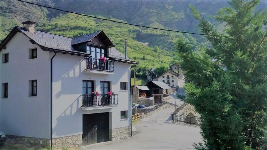 Apartaments Pont Romanic Espot Luaran gambar